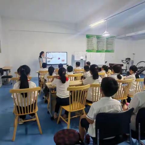 兴隆街道社区社会组织联合会开展“寸心志愿守千户安”反诈宣传活动