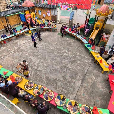 七团村幼儿园“五彩三月三，浓浓壮乡情”活动暨幼儿园亲子运动会