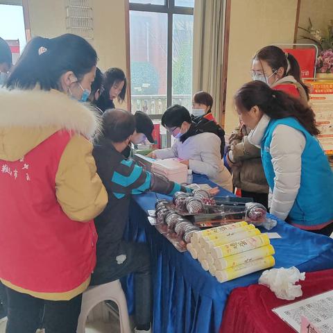 弘扬雷锋精神   暖心社区不止步