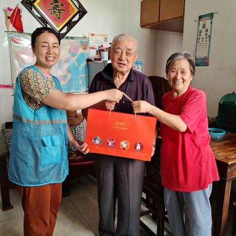 慰问暖人心 空巢不孤独