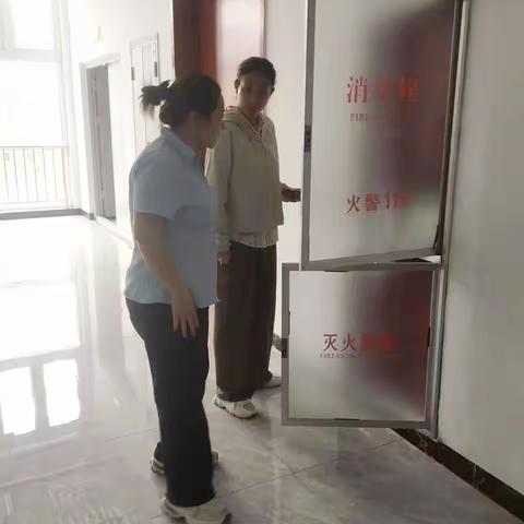 筑牢安全防线 喜迎双节平安 市中区四里村街道小梁庄社区开展国庆中秋节前消防安全检查工作​