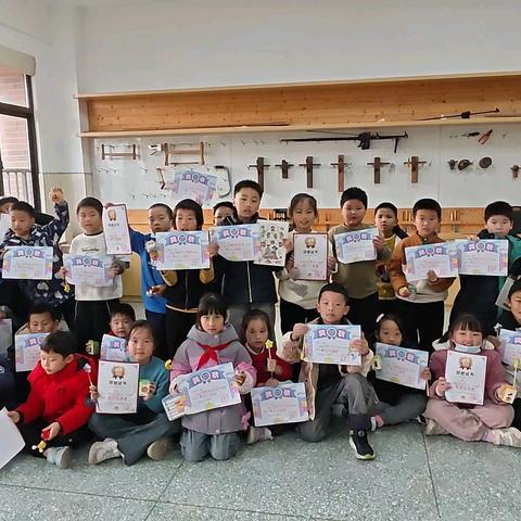 木艺课堂：凿刻间的成长——马坡岭小学木工结课啦