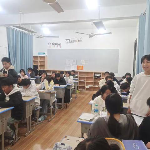 以辩促思，以思促行                   一葛源中学九(6)班课堂辩论赛