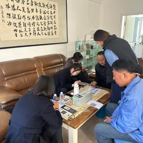 金泉路支行开展抵制“职业背债人”专项宣传活动