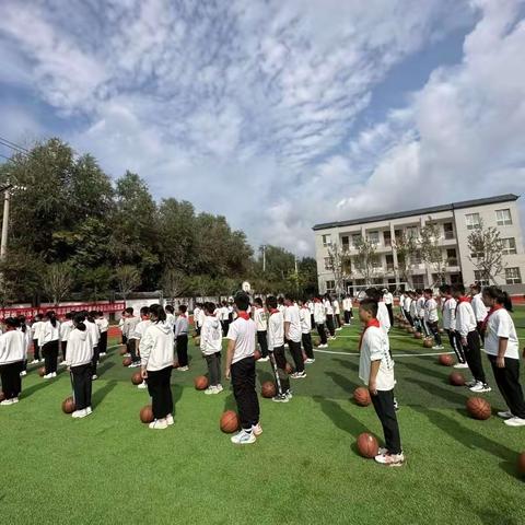 【高陵教育】小篮球  大梦想——西安市高陵区通远灰堆坡小学篮球社团