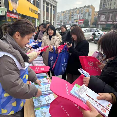【铁路护路】护路宣传“零”距离 爱路护路保平安