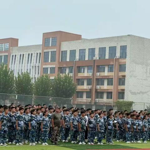 青春淬砺展风采，逐梦启航向未来 ——北城中学新生入学行为规范教育暨系列活动纪实