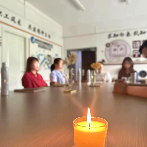 普法提质聚合力  玫瑰书香趁韶光  ——项目管理分公司开展女职工活动