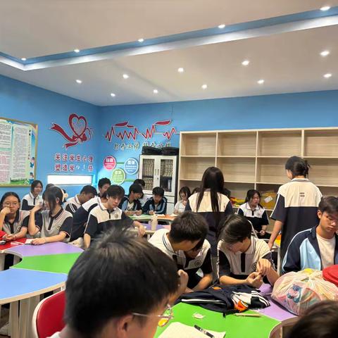 心手相连 温暖启航 | 心理游园会志愿者培训纪实