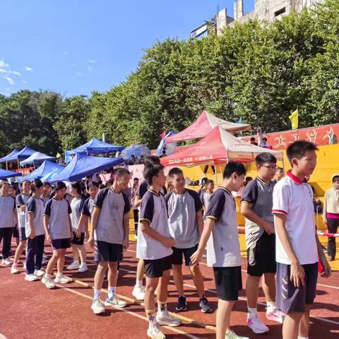 挥洒汗水,绽放青春