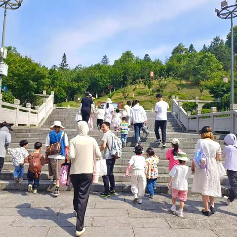 趣“拓”东山，“学”归自然——建宁县实验幼儿园小二班亲子研学活动