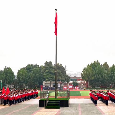 学习二十大，争做好队员——邱县第二实验小学新队员入队仪式