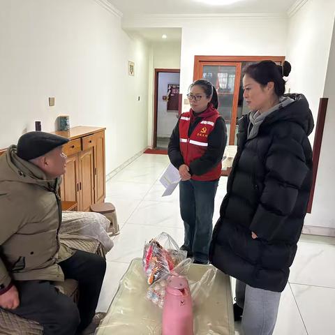 青杠社区“爱心暖元宵”走访慰问活动