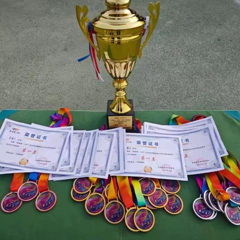 奋勇拼搏创佳绩，锐意进取展雄姿——县运会第四中学荣光纪略