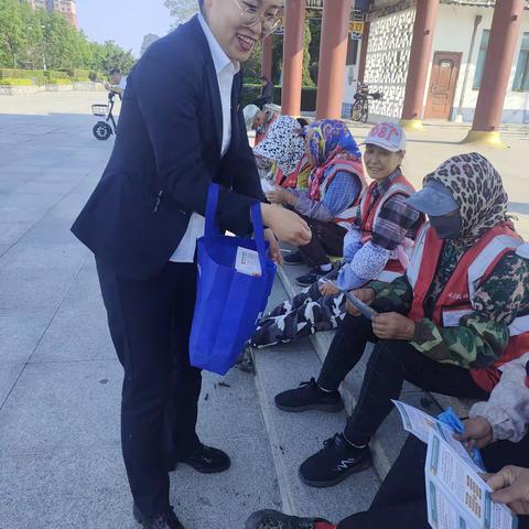 珲春吉银村镇银行龙源支行反诈宣传活动