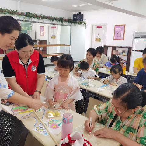 【活动回顾】“隔代不隔爱，祖孙乐成长”——祖孙风车制作