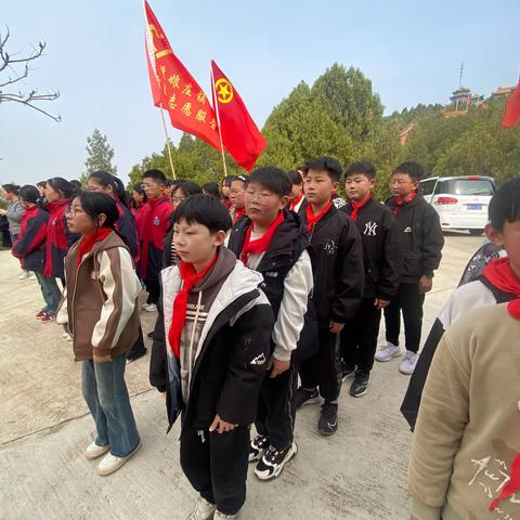 清明寄哀思，献花祭英烈——清明节祭英烈活动