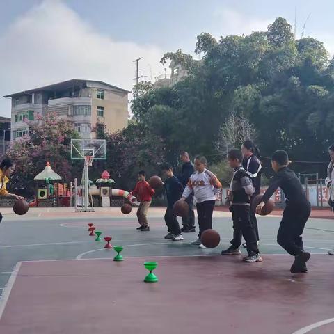 聚焦课例共成长，精研课题促成效——漳平市特殊教育学校举行市级课题研讨活动