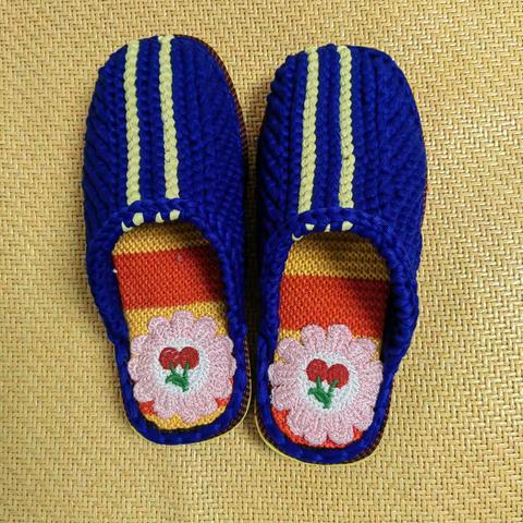 一、用毛衣针编织的拖鞋