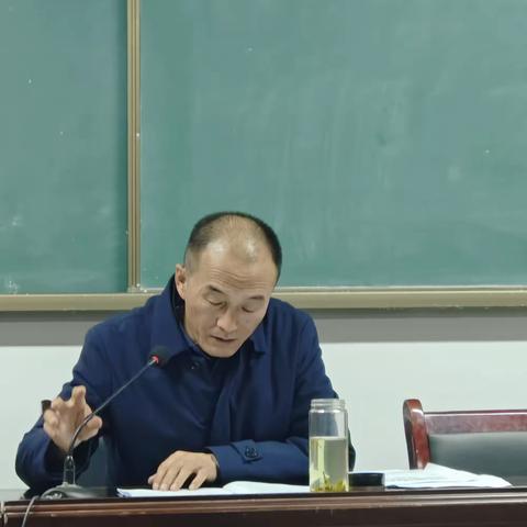 “主题教育”学思想，主题党课给力量        ——中共虢王镇教育总支讲党课活动