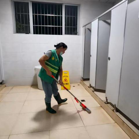万绿园持续做好基孔肯雅热疫情防控工作
