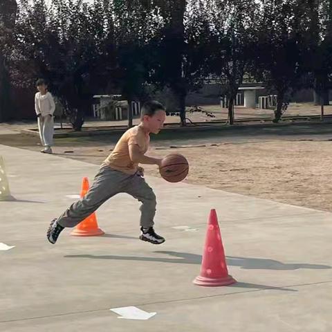 “运动悦童心 健康迎国庆”2025年慕义寨小学全员运动会暨体质测试摸底活动