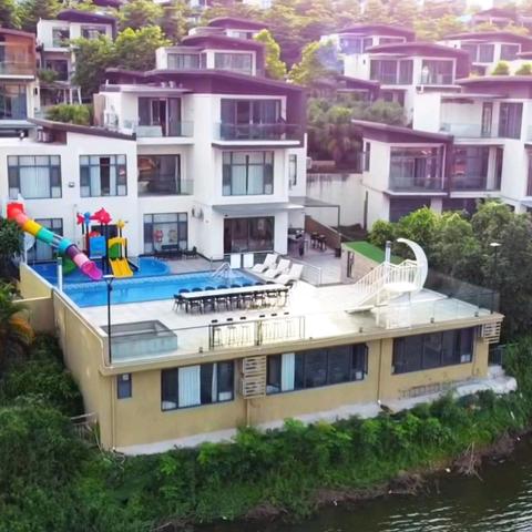 台山颐和温泉城｜湖景楼王电梯9房16床滑梯超大泳池&水上乐园温泉别墅（会议室）