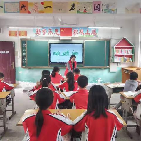 南阳市油田实验小学李玲莉中原名师工作室送教活动纪实