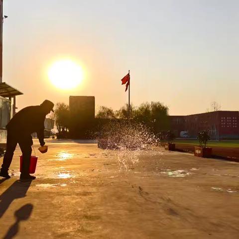 向阳中心小学课后服务活动丰富多彩，四年级师生共享春日盛宴