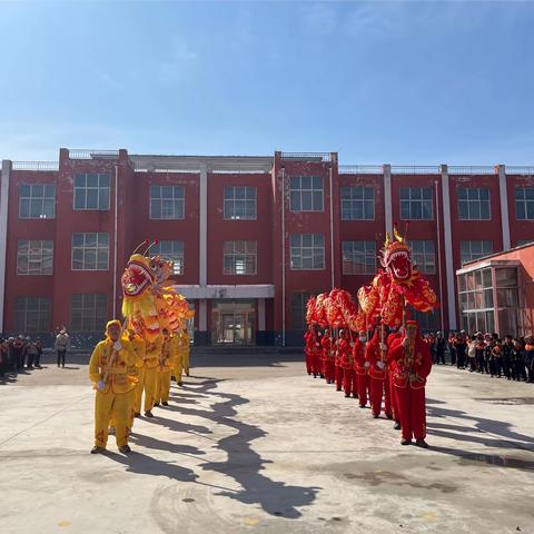 舞龙击鼓迎开学，乘龙而上赴新程———蒲汪镇圣母联小开学记