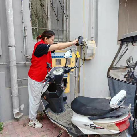 梁苑街道—夏季隐患勤排查 网格员筑牢安全“防护墙”