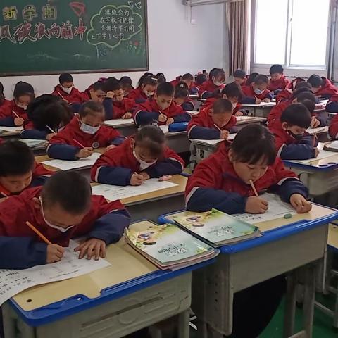 心中有＂数＂＂科＂创未来——林州市第三小学中低年级＂数学科技节＂活动纪实