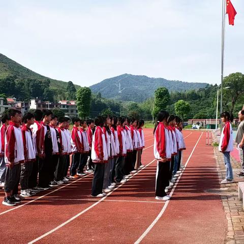 校际交流,共同提高－－五斗江中学巾石中学校际交流活动