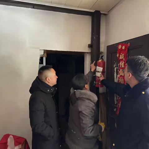 箬阳乡综合行政执法队开展消防安全排查整治行动