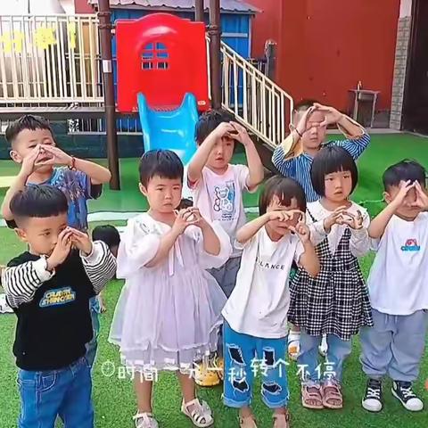 李路口幼儿园                 2023 感恩有你❤️❤️❤️