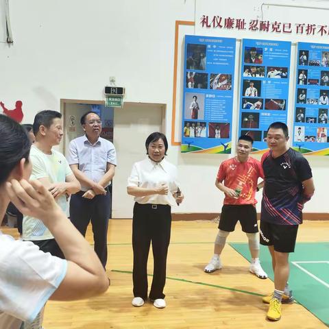 羽动青春，“工”创精彩—五指山市总工会2025年职工羽毛球赛激情开赛！