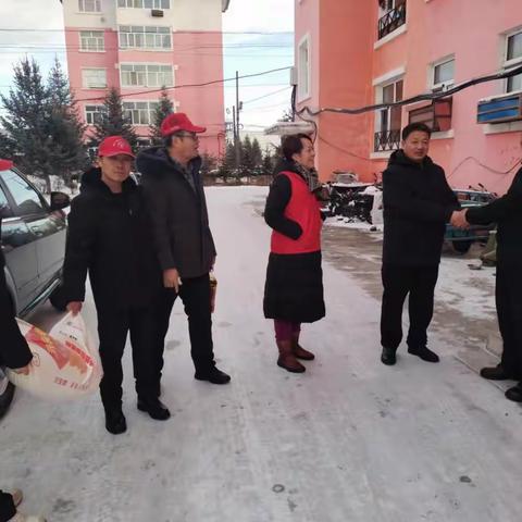 满归镇林安社区新时代文明实践站与融媒体开展节前走访慰问困难群众“暖人心”活动