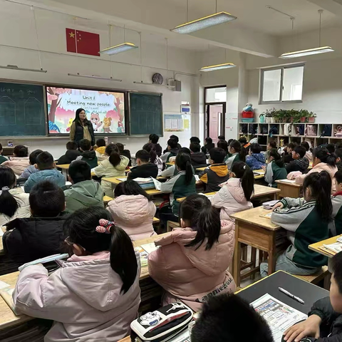 示范引领 共研成长——平邑县金银花实验学校英语组骨干教师示范课