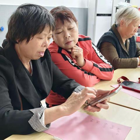 沙蚝社区“AI拥银龄，耆老共乐游”长者学习小组助力银发族跨越数字鸿沟