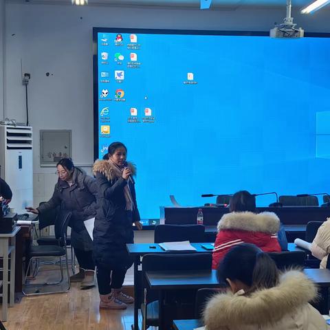 ❄️莫怪“研”凝切，春冬正交时🌱             ——徐镇镇昆吾社区小学常规教研活动
