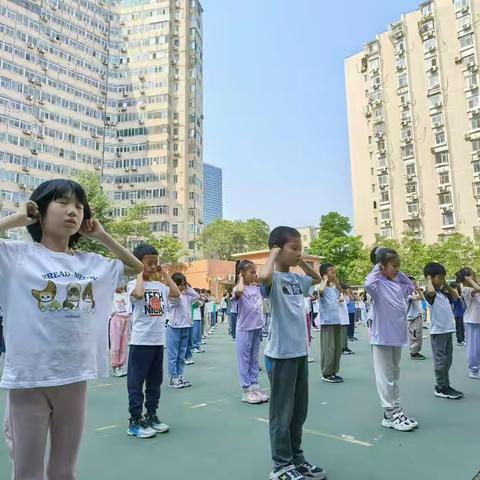 告别小眼镜，“睛” 彩在行动 —— 记南校眼保健操比赛