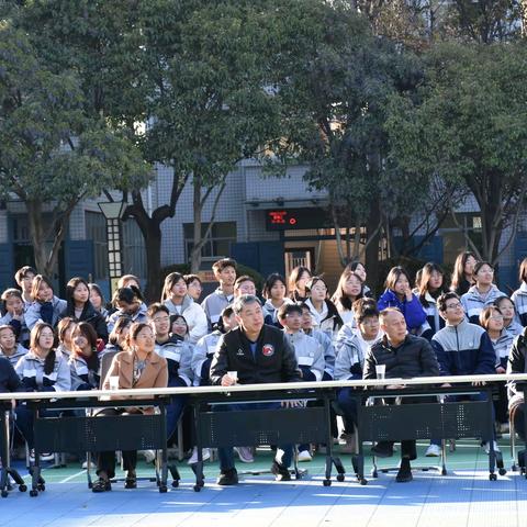 “青春‘篮’不住·校园公益行”走进高陵一中