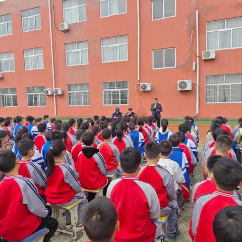 田集小学法治报告会