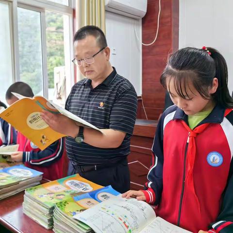 缤纷夏日·“暑”你精彩 ——罗坝镇中心小学暑假作业展评活动