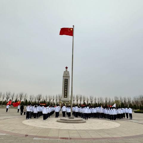 缅怀革命先烈  传承红色精神 ——大港五中2024年我们的节日--清明节主题教育实践活动