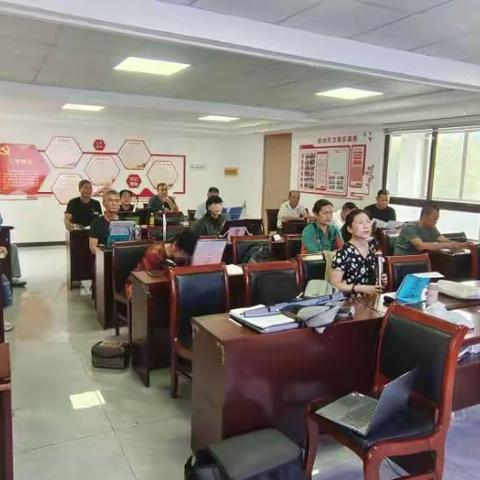 连云港墟沟老年大学电吹管班：老有所学，乐在其中