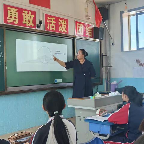 送教赋能强根基   智慧课堂绽芳华 ——呼和浩特市国家智慧教育平台送教下乡回民区团队纪实