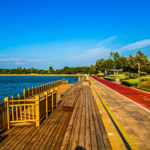 唐岛湾滨海公园南岸行