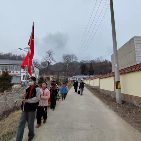 “传承雷锋精神，清洁美丽校园” ——吴家堡小学学习雷锋活动