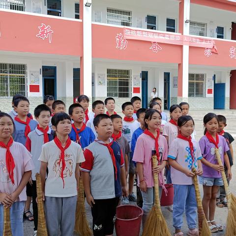 “世界清洁地球日”争做环保小卫士！